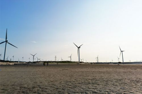 立新能源与华电新能源拟共同出资20亿成立新公司，建设三通道配套电源项目