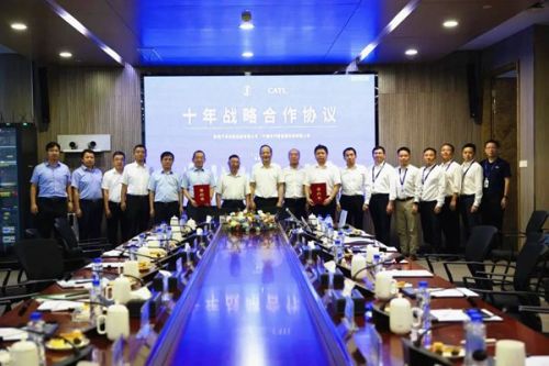 共拓商用车电动化市场，宁德时代携手陕汽集团！