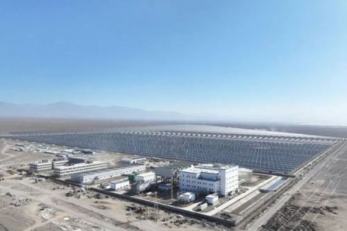 全国最大“线性菲涅尔”光热综合能源示范项目全容量并网发电