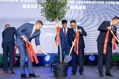 国轩高科斯洛伐克国轩电池工厂盛大启幕