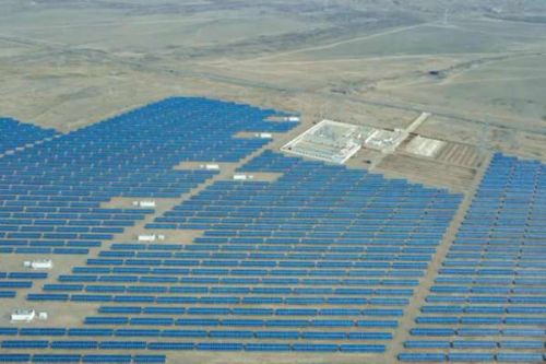 &ldquo;光&rdquo;与&ldquo;绿&rdquo;共生 甘肃金昌大寨滩光伏电站春日养护记